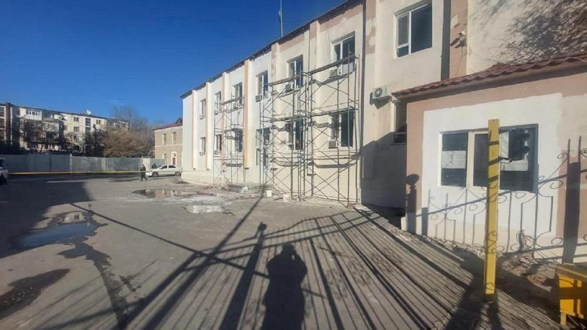    Ремонт у здания поликлиники:t.me/police_of_kz