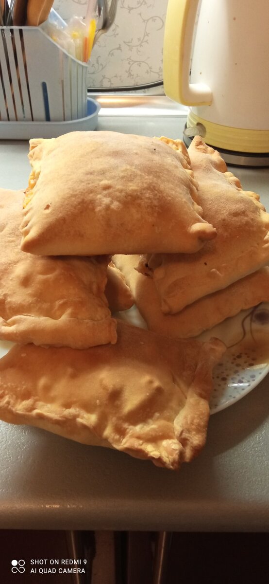 Девочки готовят