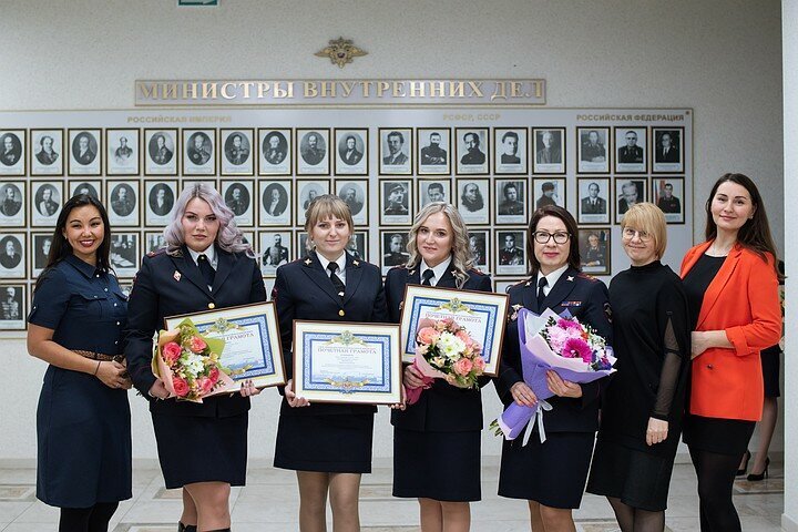 Ирина Янковская - третья слева. Фото 2019 года.