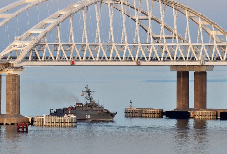     Пятеро подозреваемых посажены под арест