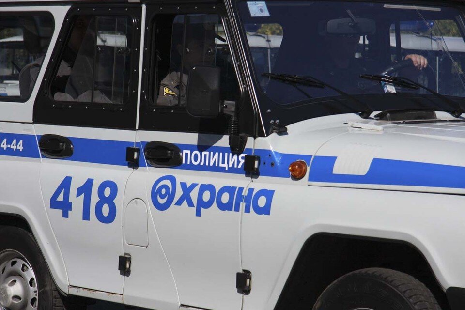     На месте работали сотрудники МЧС и полиции Олег УКЛАДОВ