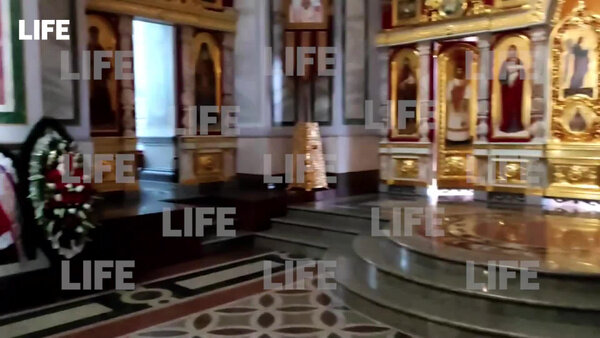 Обстановка внутри кафедрального собора Симферополя, где пройдёт отпевание Кирилла Стремоусова. Видео © LIFE