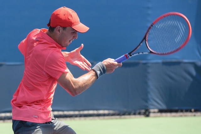    Аслан Карацев (сс) Steven Pisano