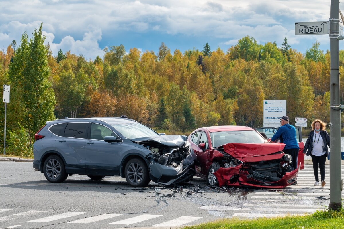 BMW crash - YouTube
