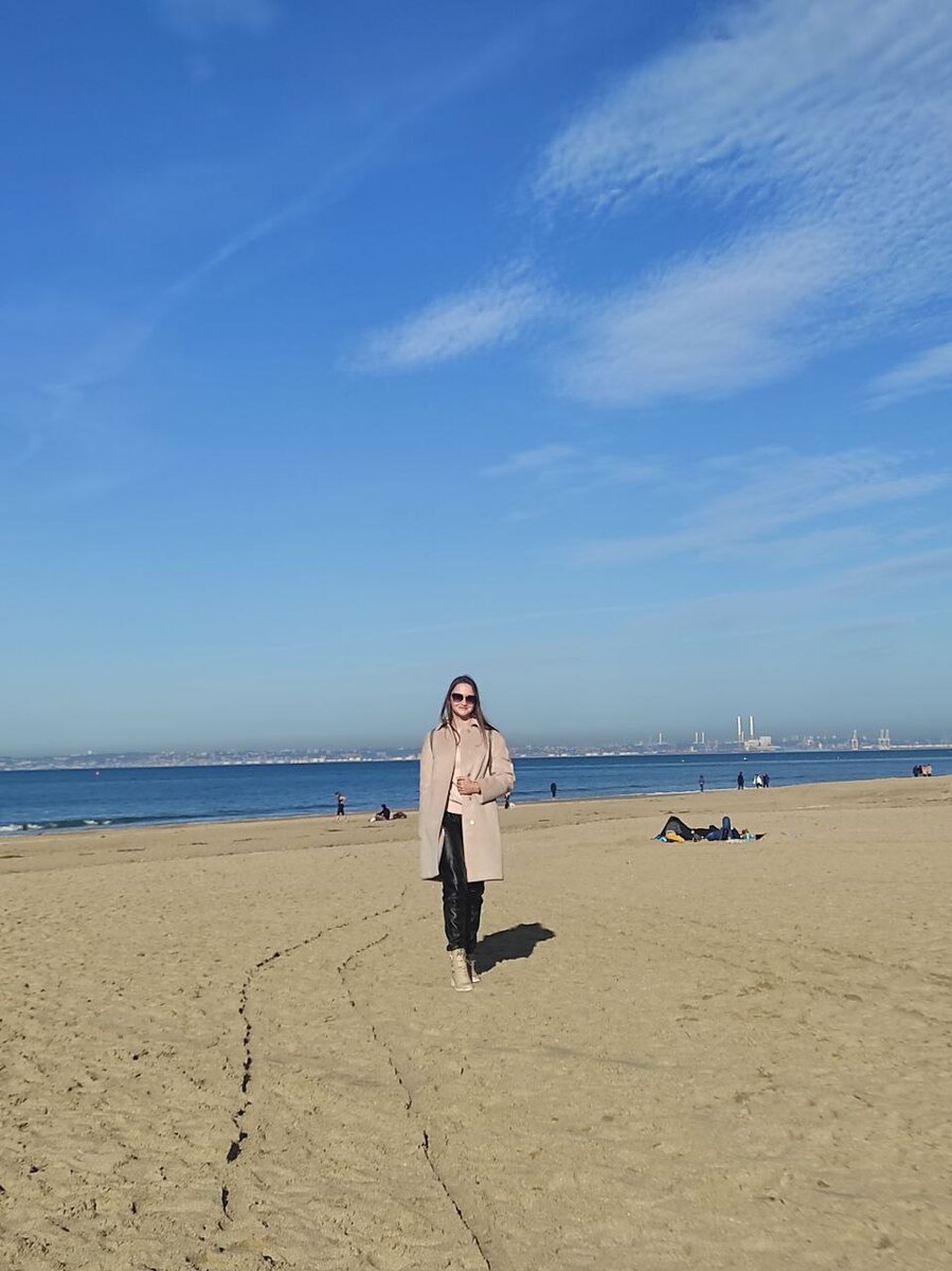 2 часа в поезде - и я в на побережье в Нормандии, наслаждаюсь солнцем, океаном и морепродуктами.