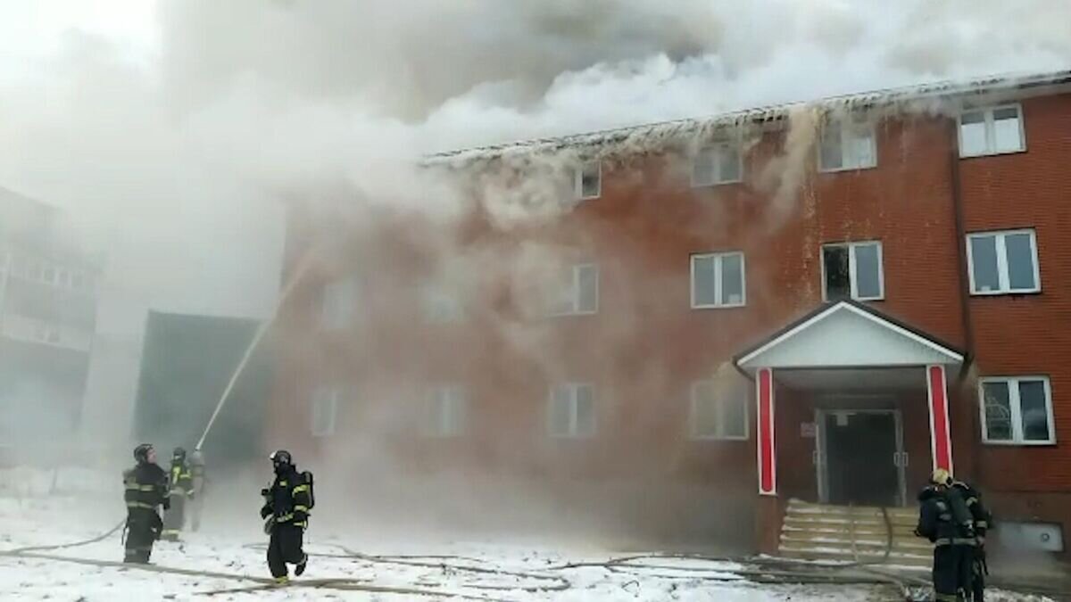    Тушение пожара в подмосковном хостеле © МЧС РФ