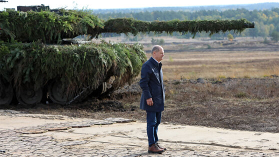    Шольц передаст Украине танки, если так же поступят и США Сергей Бунеев