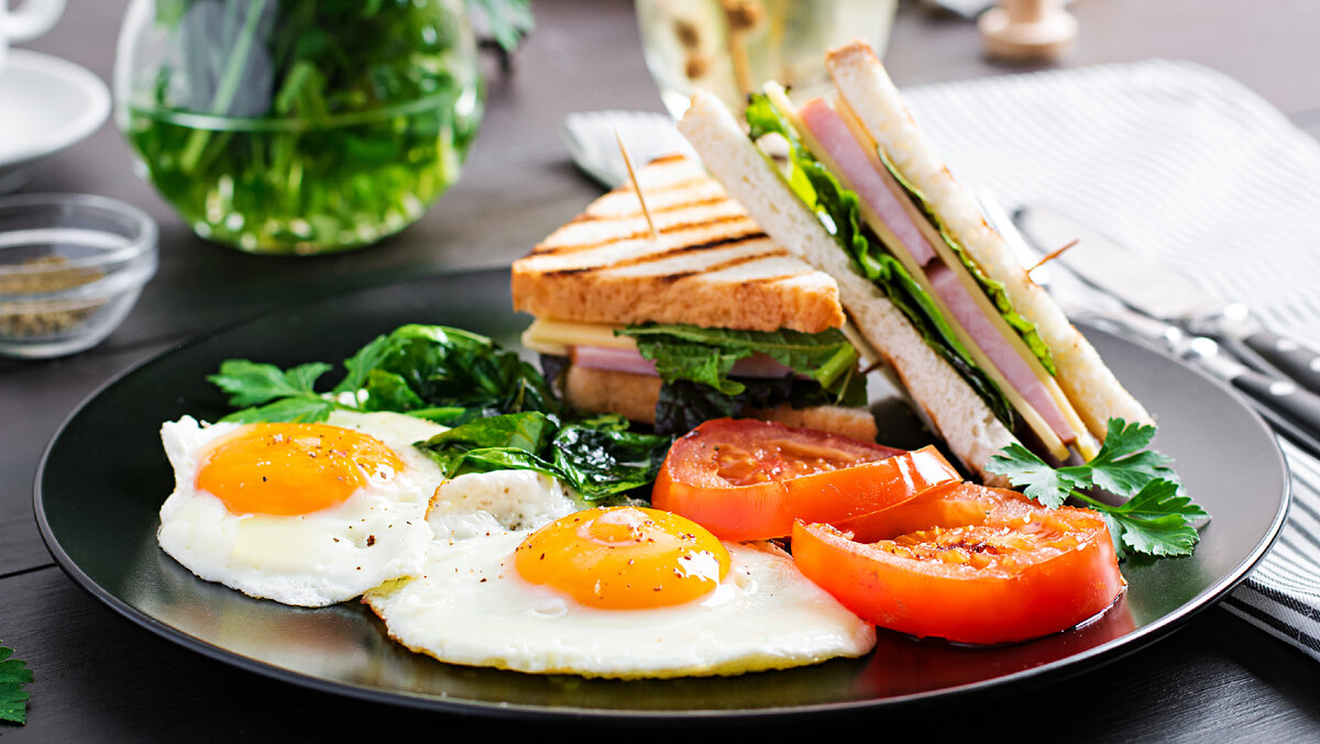 Каким должен быть правильный завтрак: 3 самых полезных варианта для здоровья 