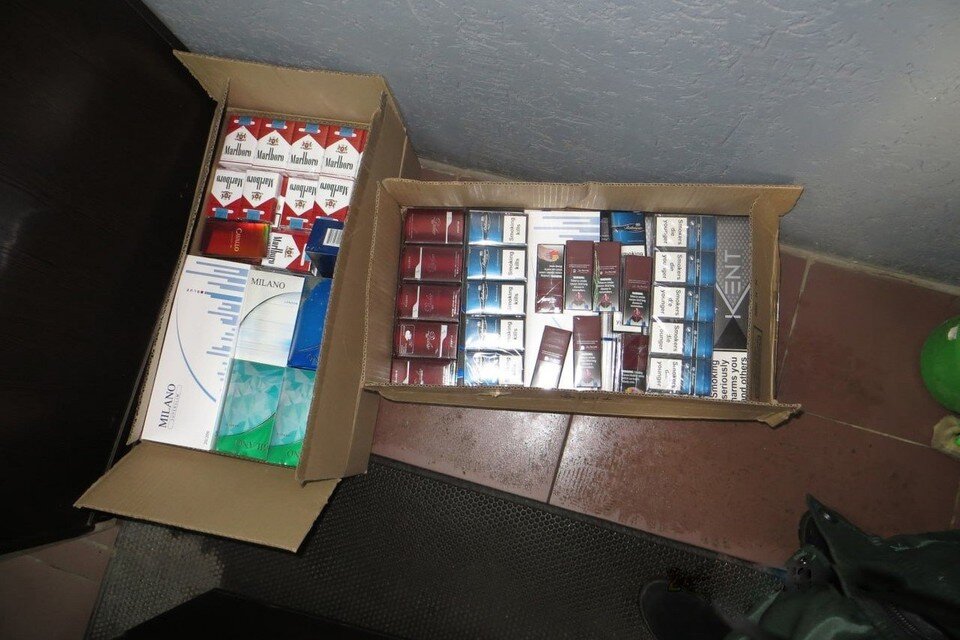     Весь товар оказался без акцизных марок. Фото: пресс-служба Самарской таможни