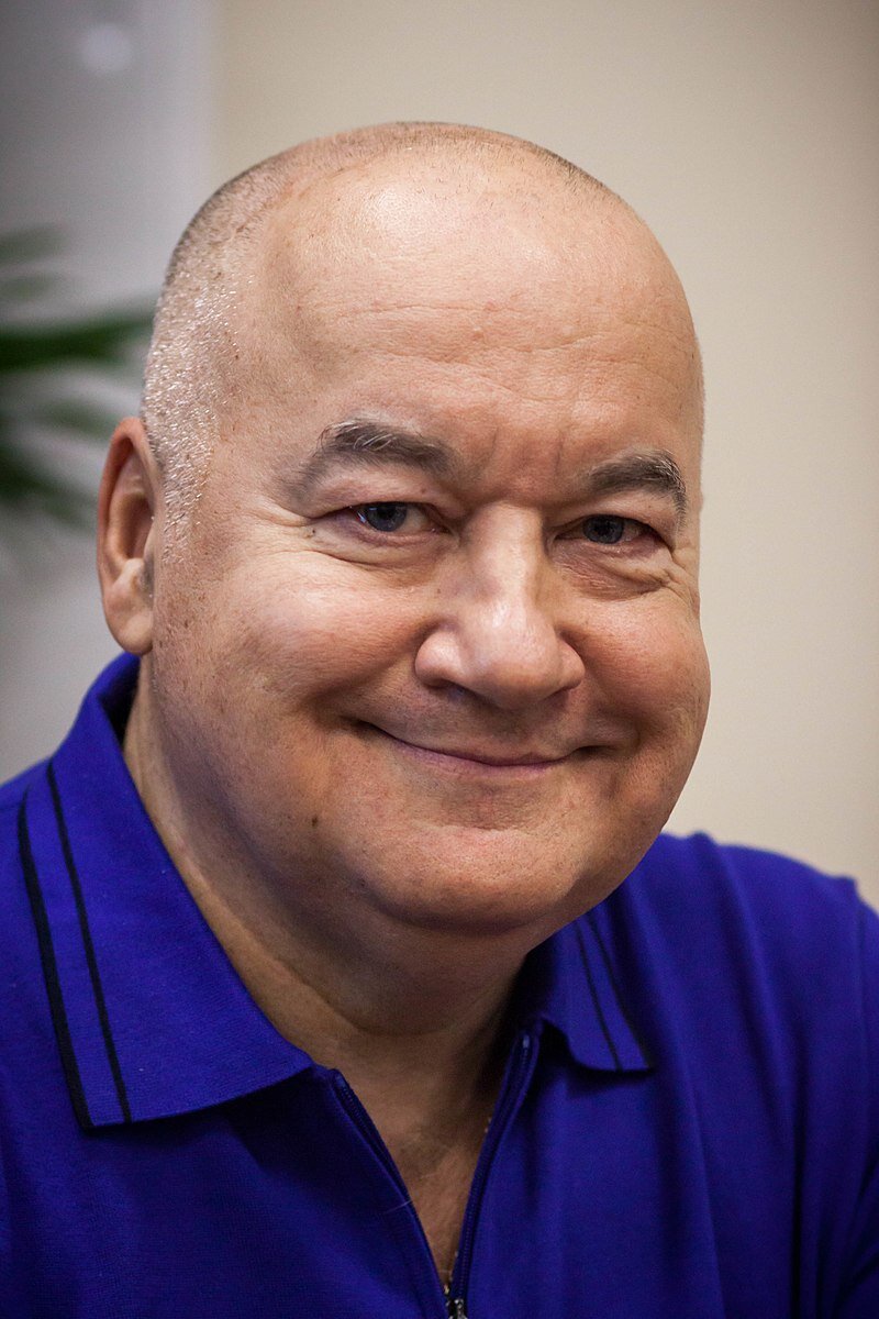 Фирменная улыбка короля анекдотов. Фото: "Инстаграм"