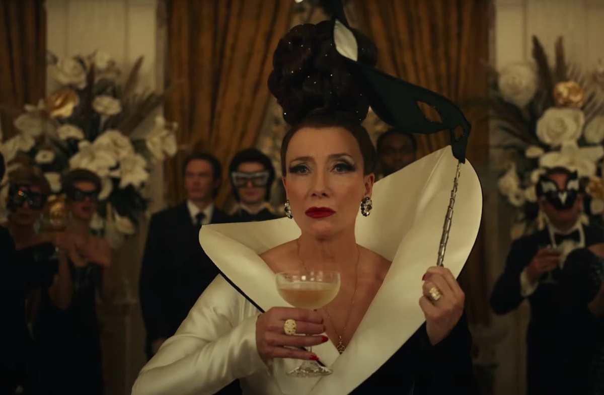 Эмма Томпсон в фильме "Круэлла"