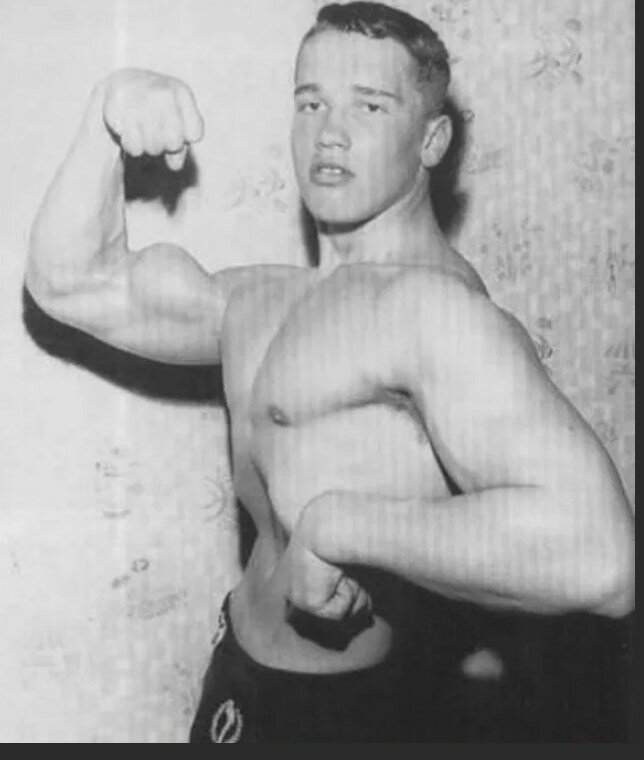 Арнольд Шварценеггер в 15 лет