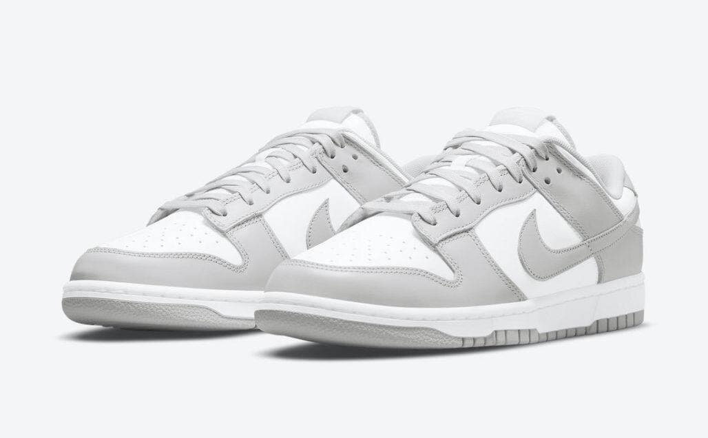 Nike продолжают усиленно развивать свой трендовый силуэт Dunk Low. На этот раз нас ждет светло-серая расцветка этой низкой пары. 
Кроссовки будут оформлены в простую цветовую схему с оттенками White и Grey Fog. Белая кожаная основа с перфорацией спереди сочетается с серыми накладками, «свушем», шнурками и подкладкой. Снизу видим белую межподошву с серой аутсолью из резины.

Nike Dunk Low «Grey Fog» вышли в сентябре 2021 года в избранных магазинах и на сайте Nike.com. Эти «данки» обойдут в традиционные для силуэта $100