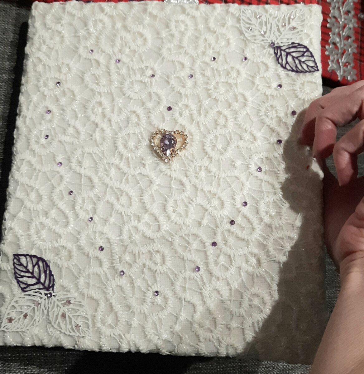 Блокнот ручной работы со стразами и пайетками, делала для старшей племянницы