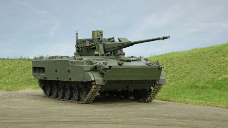  "Деривация-ПВО", которую назвали истребителем беспилотников, также способна вести борьбу с крылатыми и авиационными ракетами, самолетами и вертолетами, одиночными снарядами, наземными и надводными легкобронированными целями. В боекомплект входят пять типов боеприпасов. Боевая машина способна бороться с мини- и микробеспилотниками за счёт применения инновационного снаряда с программируемым подрывом вблизи цели. 