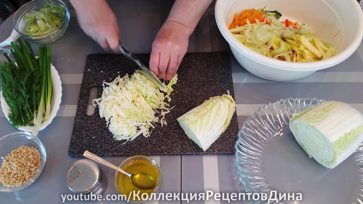 Самые вкусные салаты с пекинской капустой: рецепты - Лайфхакер