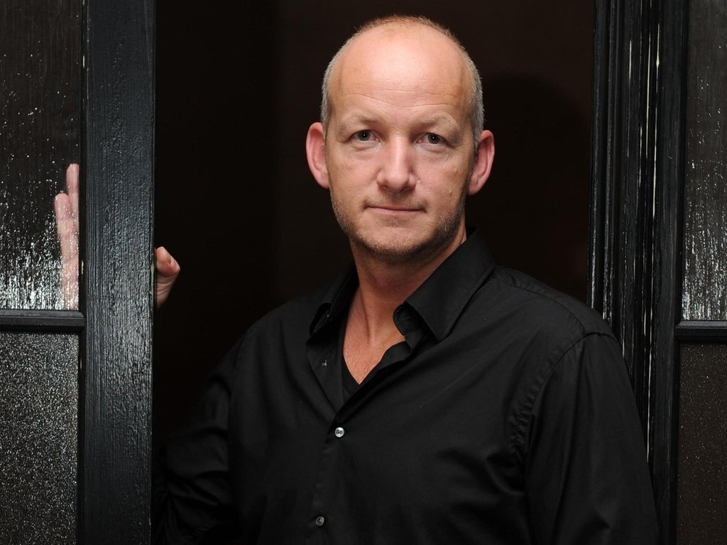 Сорен Свейструп  - автор романа "Каштановый человечек"