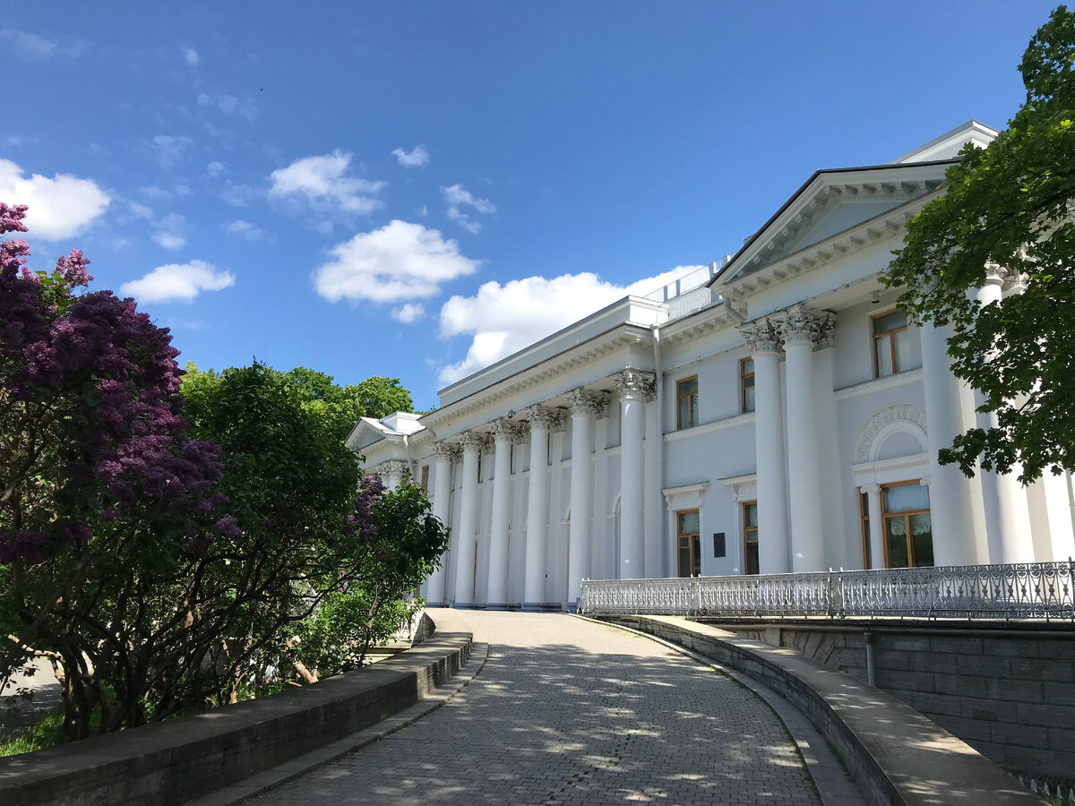 Елагин дворец в наши дни