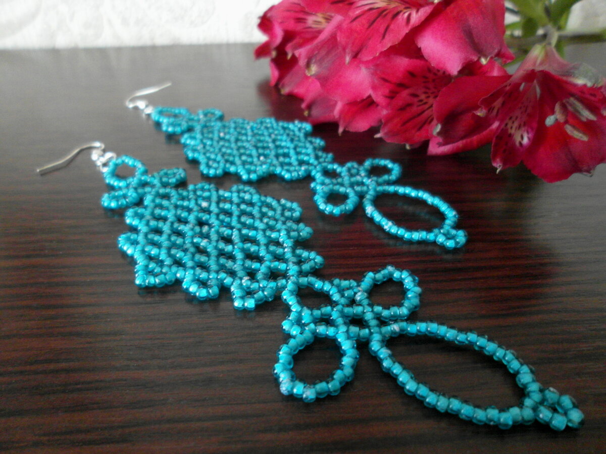 Серьги из бисера, ручная работа