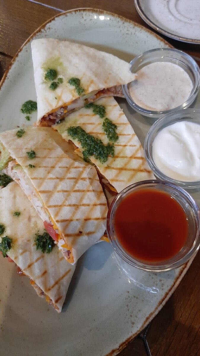 Ролл с курицей 