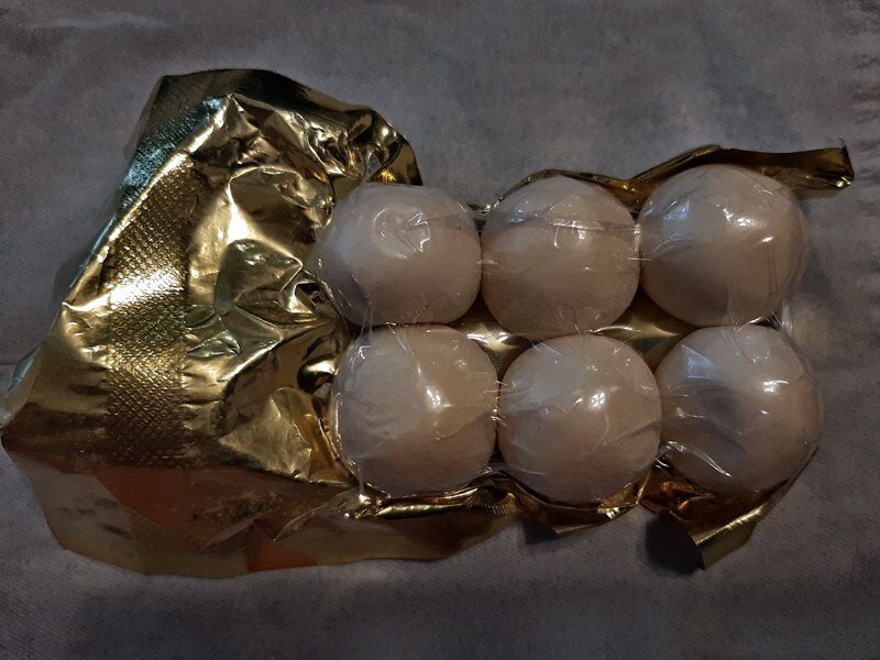  На вид, козьи шарики оказались похожими на мелки