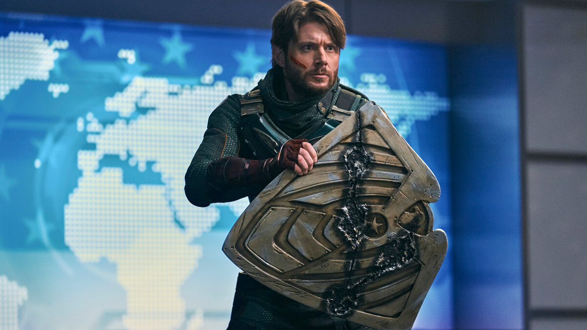 Кадр из сериала "Пацаны". Фото взято с сайта: https://kg-portal.ru/comments/106692-sozdatel-pacanov-rasskazal-vernetsja-li-soldatik-dzhensena-eklsa-v-chetvertom-sezone/