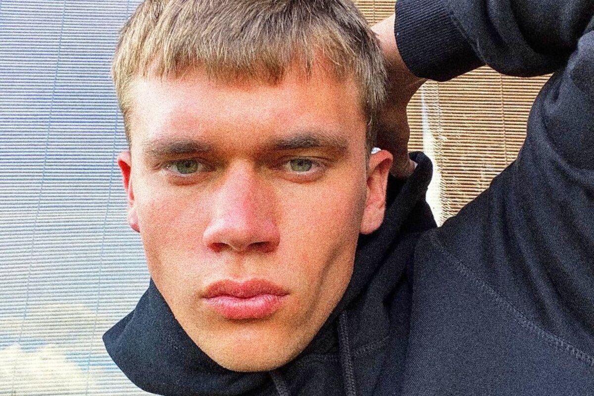     «Наш человек в «Элите»!»: Глеб Абросимов снялся в новом сезоне сериала на Netflix