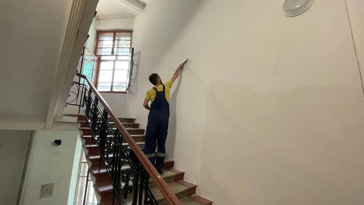    Ремонт в подъезде дома - объекта культурного наследия© РИА Новости / Фонд капитального ремонта Москвы