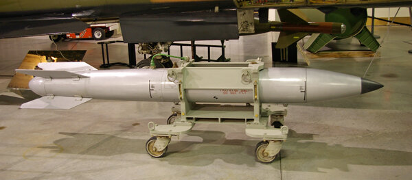     Американская термоядерная бомба B61 / Wikimedia Commons