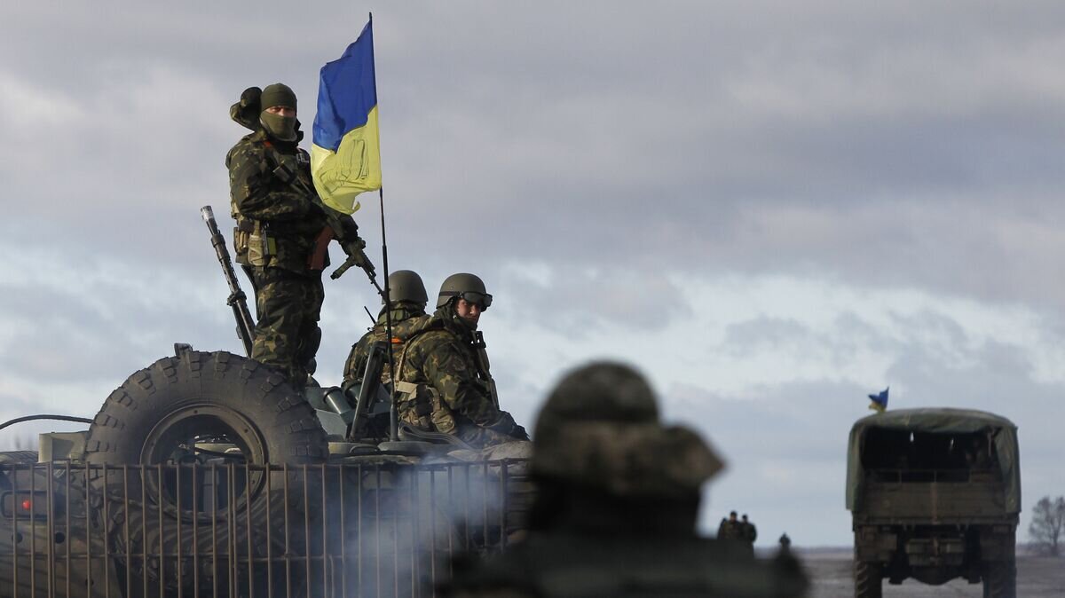    Украинские военные в Донецкой области© AP Photo / Sergei Chuzavkov