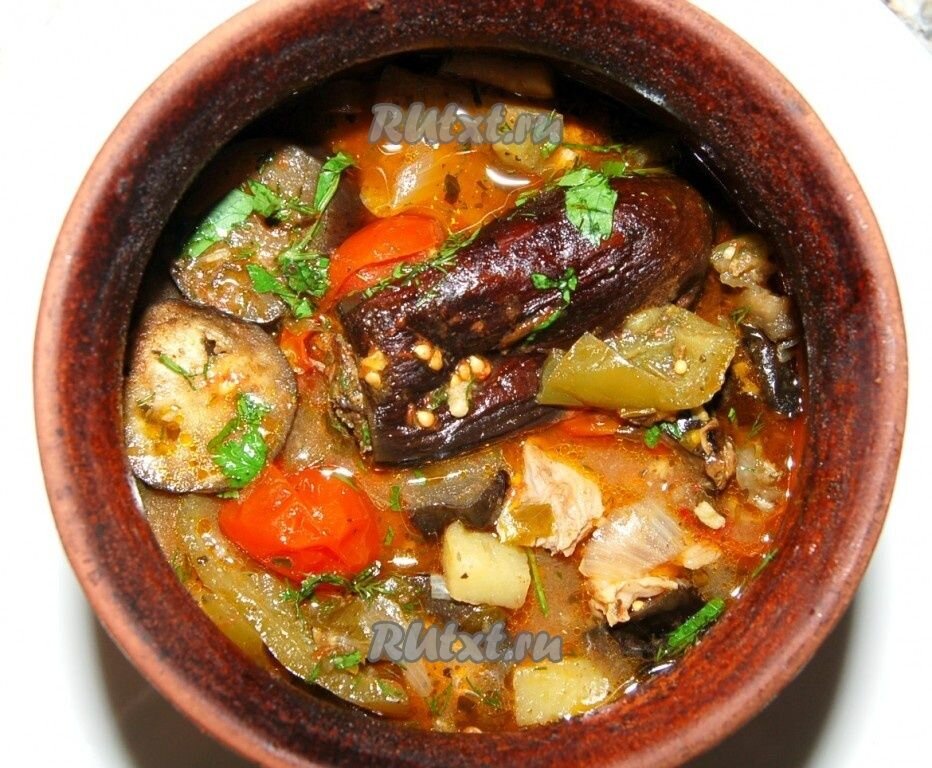 грузинский суп чанахи. национальное блюдо \ осетии чанах. чанахи ягненка. чанахи по-грузински. чанахи из баранины в горшочках.