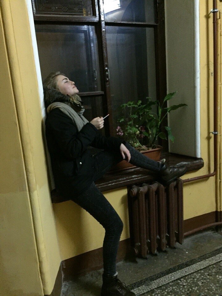 Я. Питерский подоконник. Сигареты