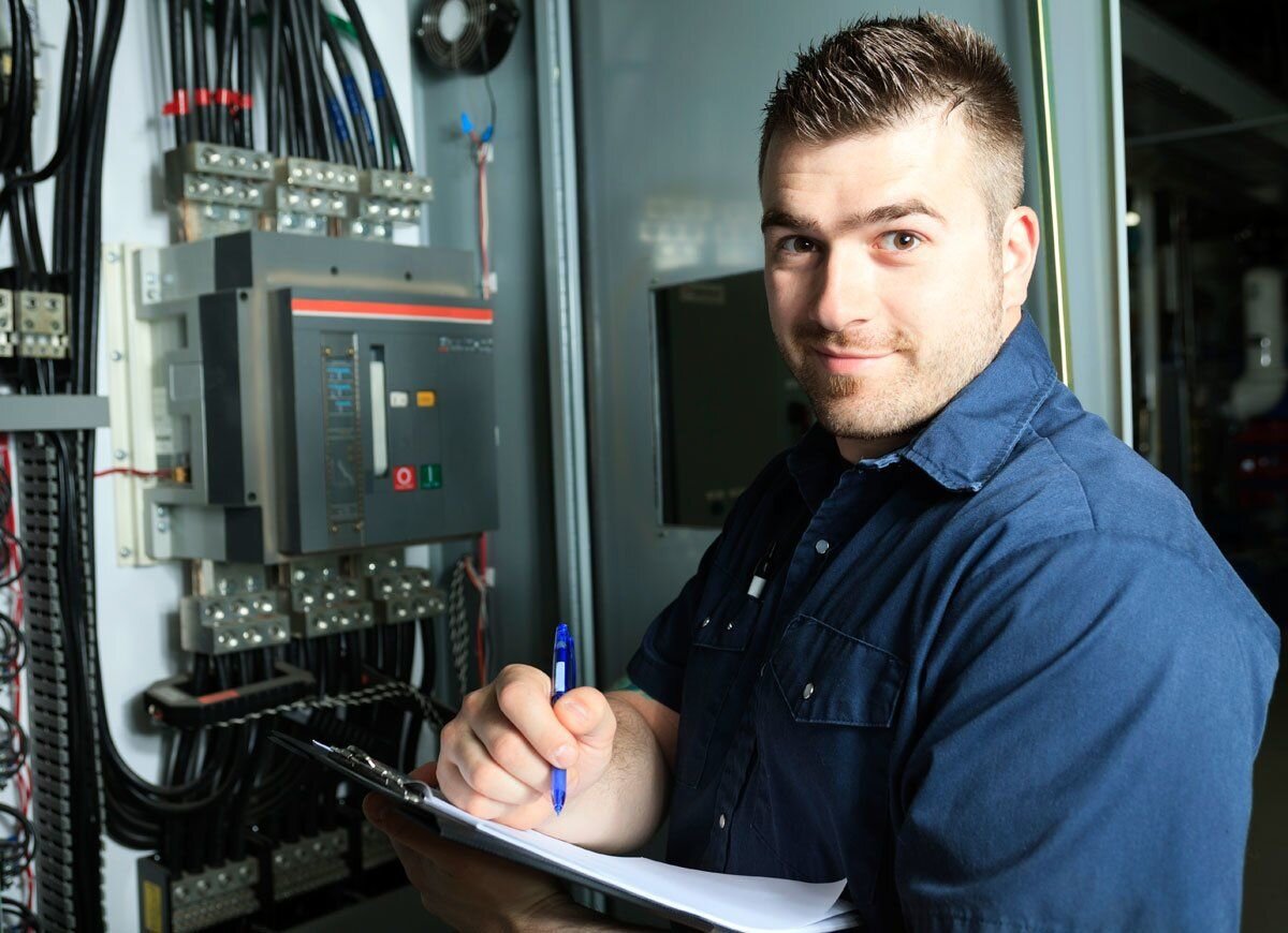 Монтаж электрики. Электрик на дом иваново. Электрик нарисованный. Электрик мультяшный. Электрик на дом иваново.