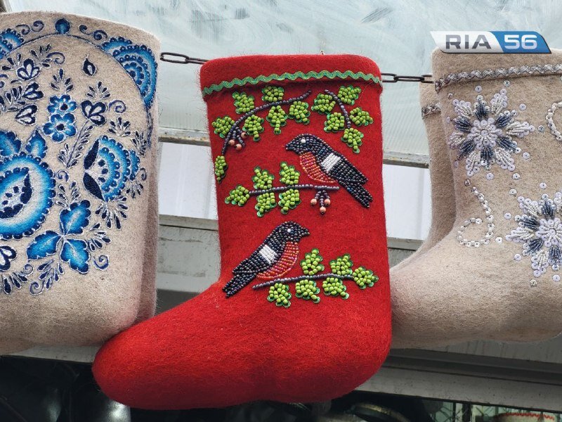    Зимний стиль по-оренбургски: сколько стоят валенки и варежки на рынках города? Елена Шкатова
