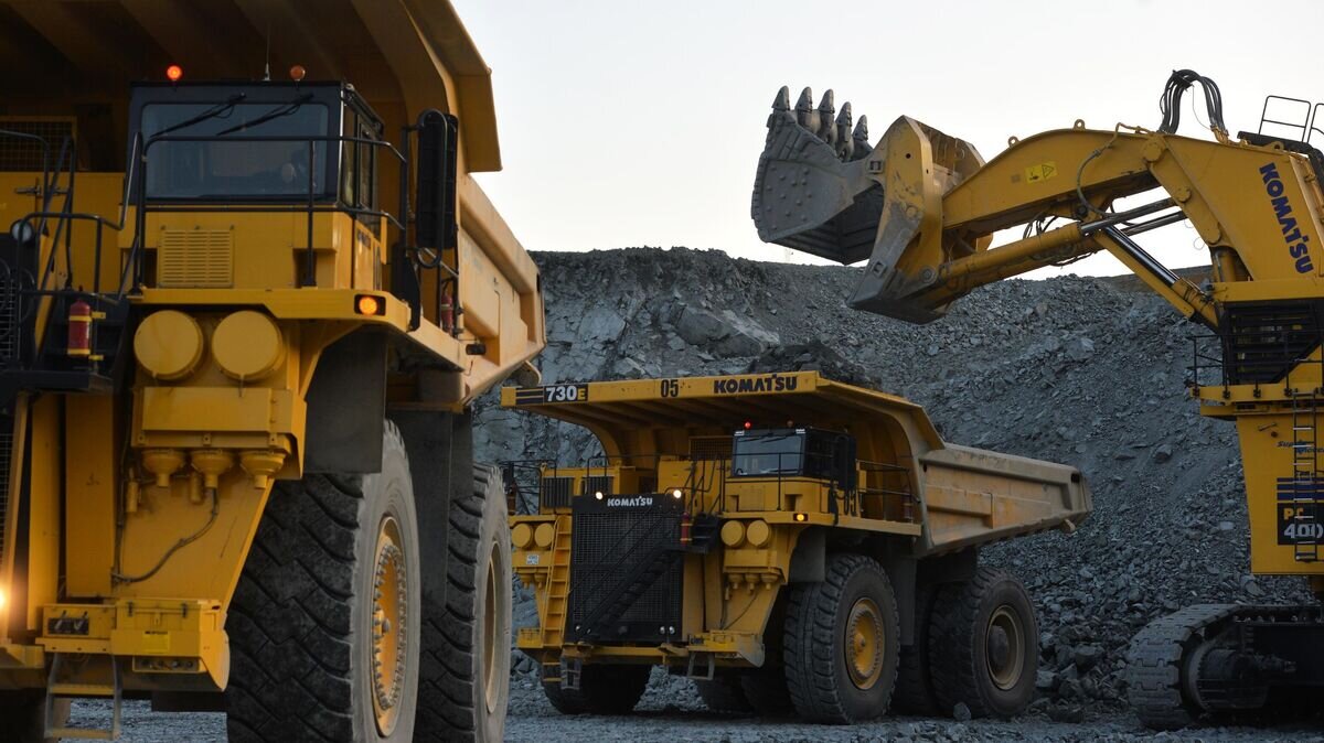    Техника Komatsu© РИА Новости / Павел Лисицын