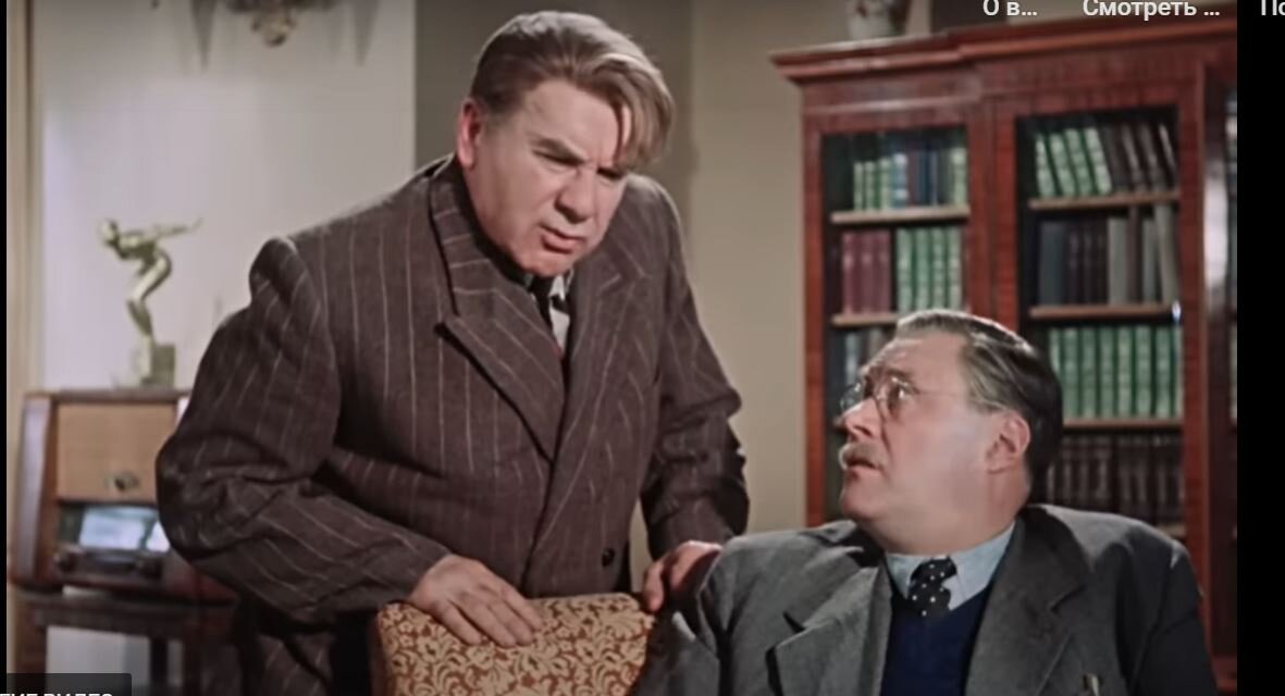 Кадр из фильма "Карнавальная ночь". "Бабу Ягу со стороны брать не будем. Воспитаем в своем коллективе".