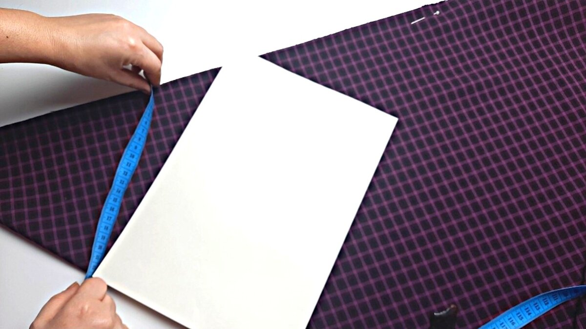 Листайте фотографии вправо