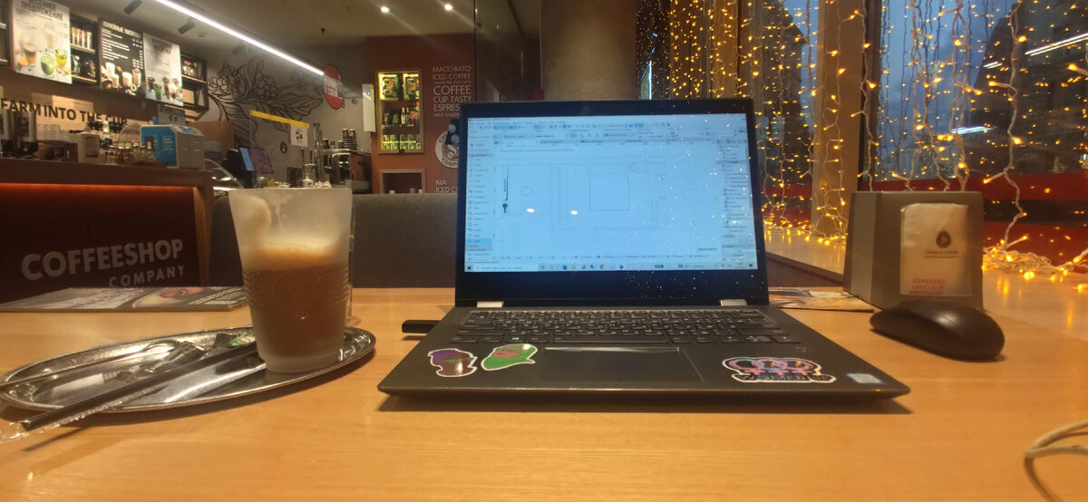 Можно и так организовать учебный процесс :) Фото автора.