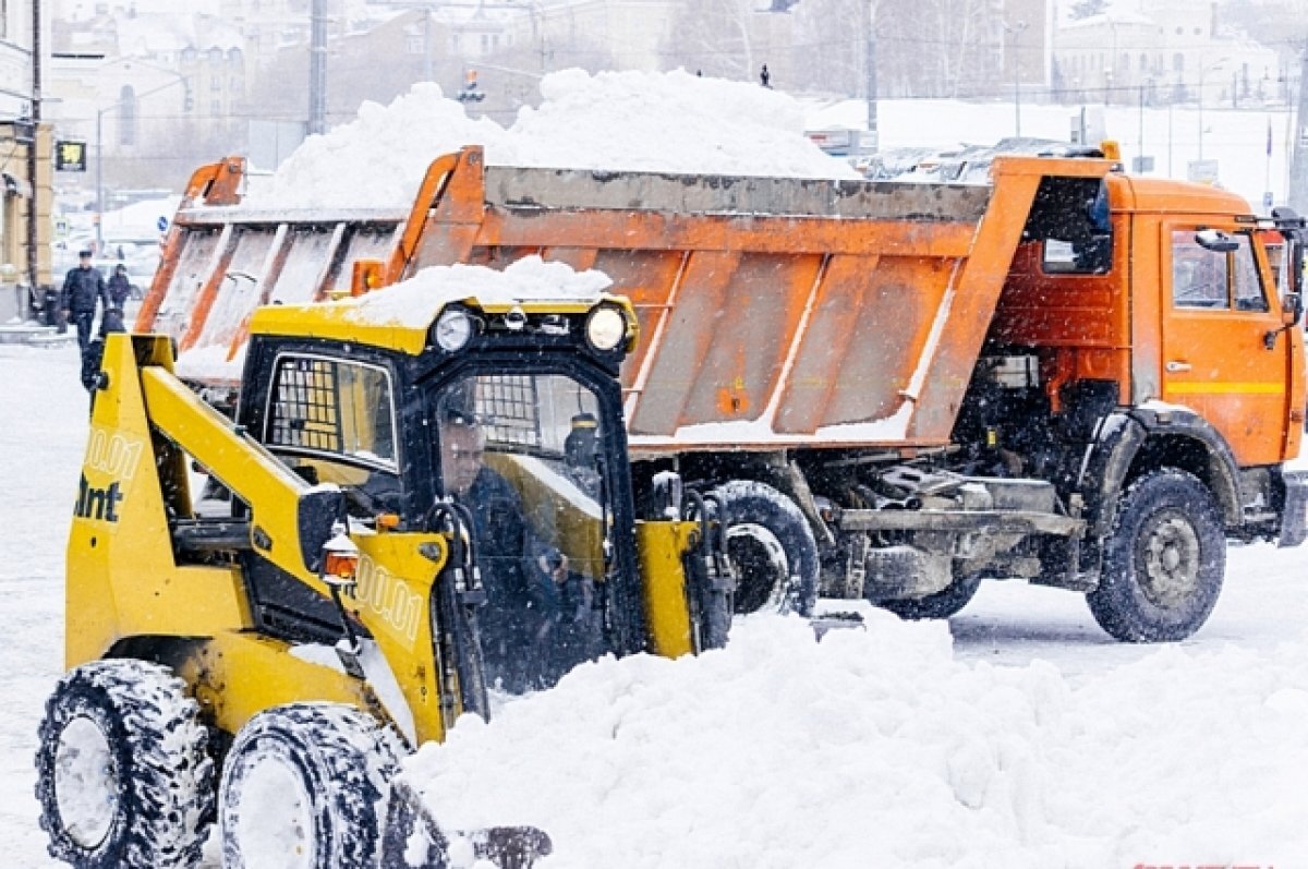    С улиц Нижнего Новгорода 16 декабря вывезли почти 20 тысяч кубометров снега