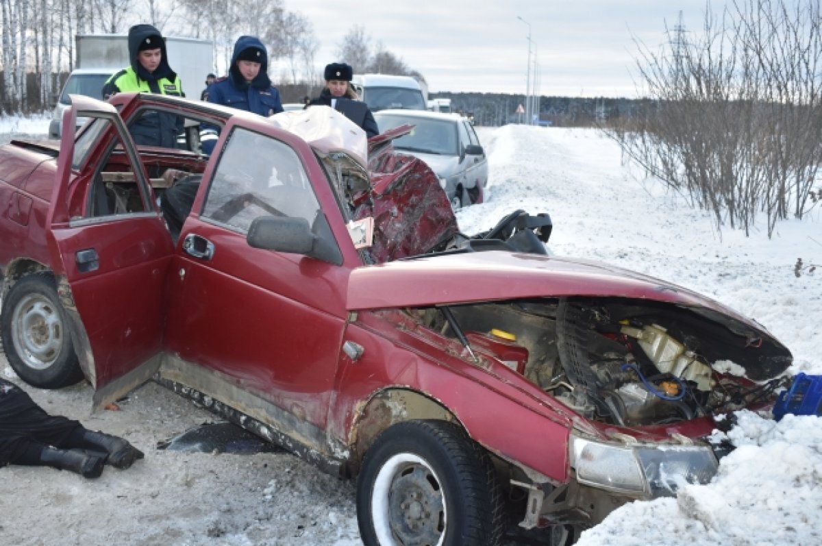    Четыре человека погибли в ДТП на Урале