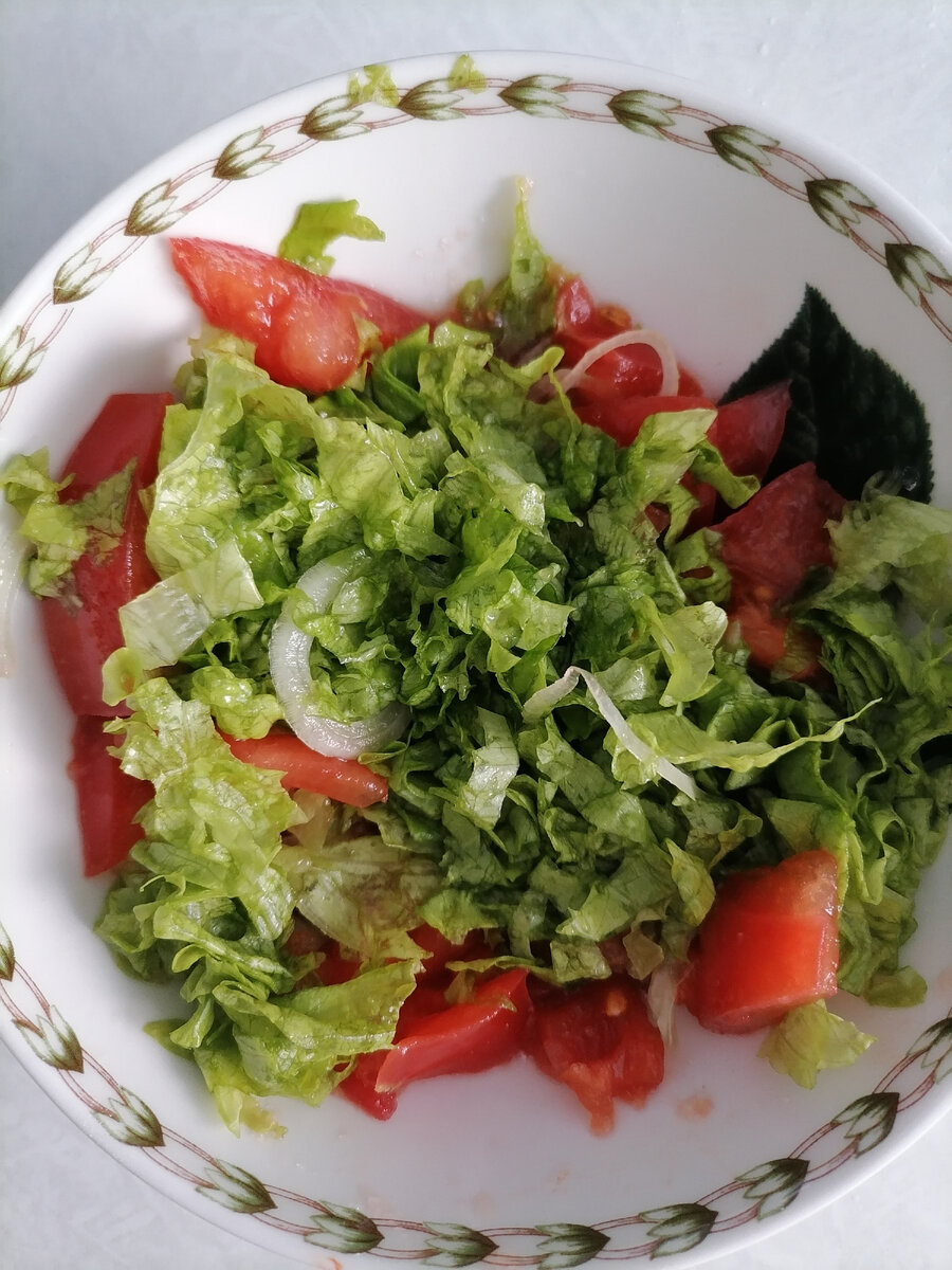 Фото из личного архива. Я не ем соления, предпочитаю свежие овощи