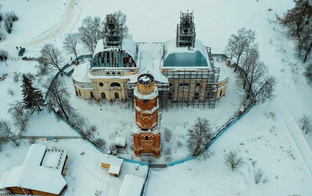 усыпальница, как только не называют этот странный Храм.