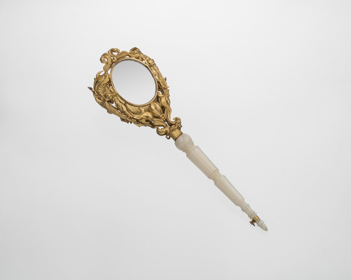 Портбуке с зеркалом, 19 в (Эрмитаж) https://www.hermitagemuseum.org/wps/portal/hermitage/digital-collection/08.+applied+arts/1071367