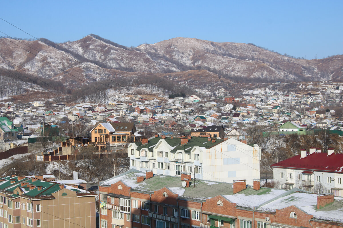 Предгорья Находки заняты коттеджами и частным сектором.