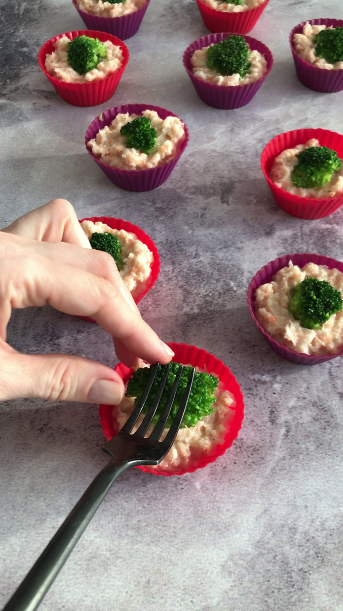 Нежные рыбные кексы с брокколи и моцареллой🥦 - удобная форма, прекрасное  сочетание вкусов... обязательно приготовьте! | Планета Витаминов | Дзен