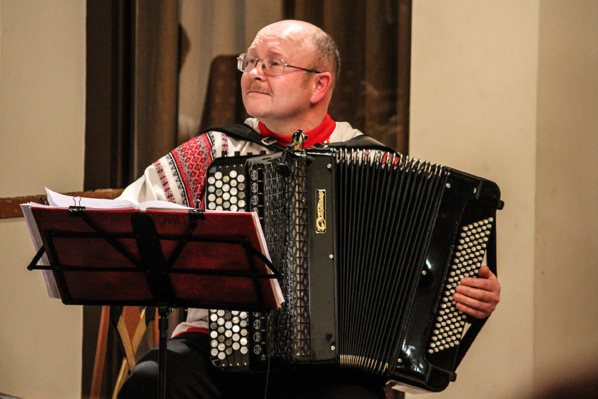 «Каждый идет своим путем. Если что-то совпадает с вами по внешнему и внутреннему состоянию, то вы уже больше ничего не ищете. Порой нужно браться за другое, чтобы выжить. Но ваше дело все равно останется на всю жизнь»