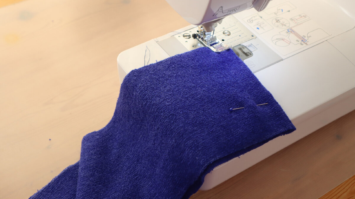 Сшила шапку, которая «сидит» на голове идеально, благодаря удачной ...