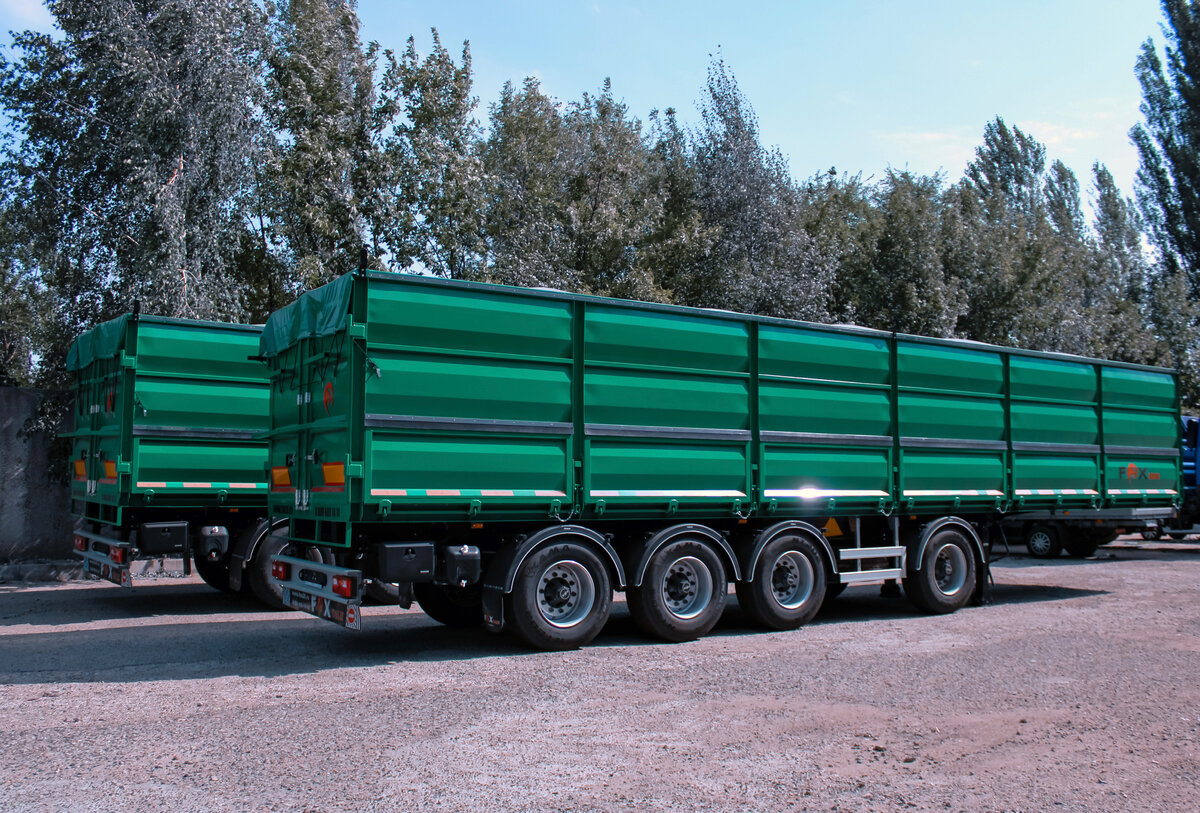 Масса полуприцепа 7 800 кг , объем 60 кубов 