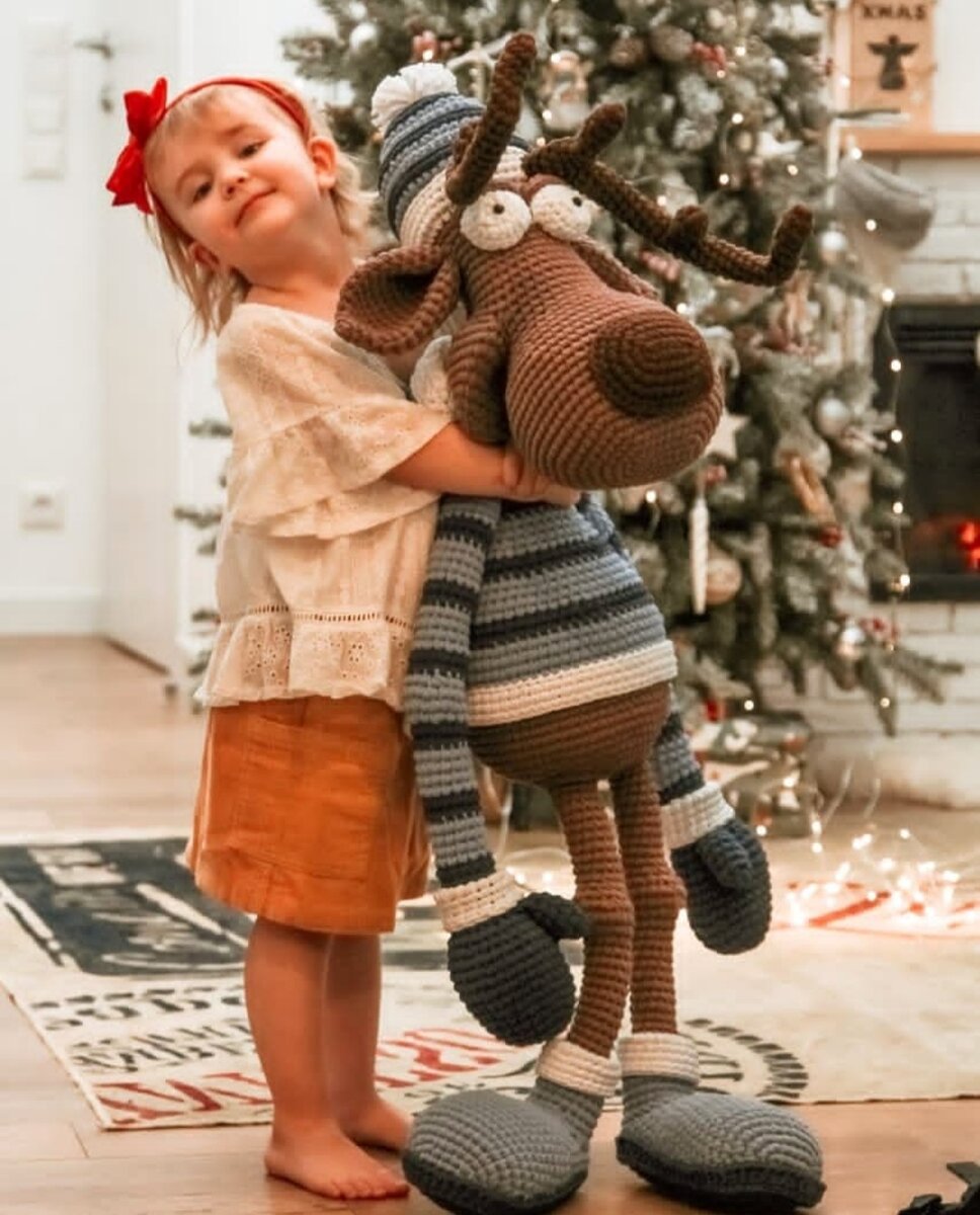 Оленя вязала по фото из интернета