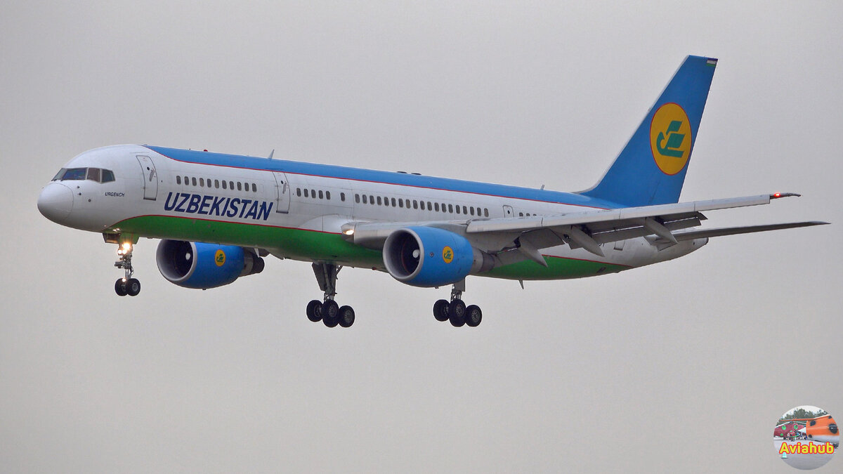 Boeing UK 75701 "Ургенч"